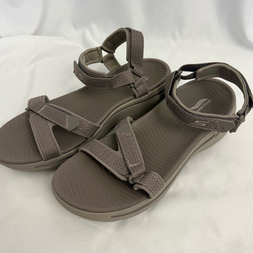 NWOT Skechers ArchFit Velcro Sandals Size 11